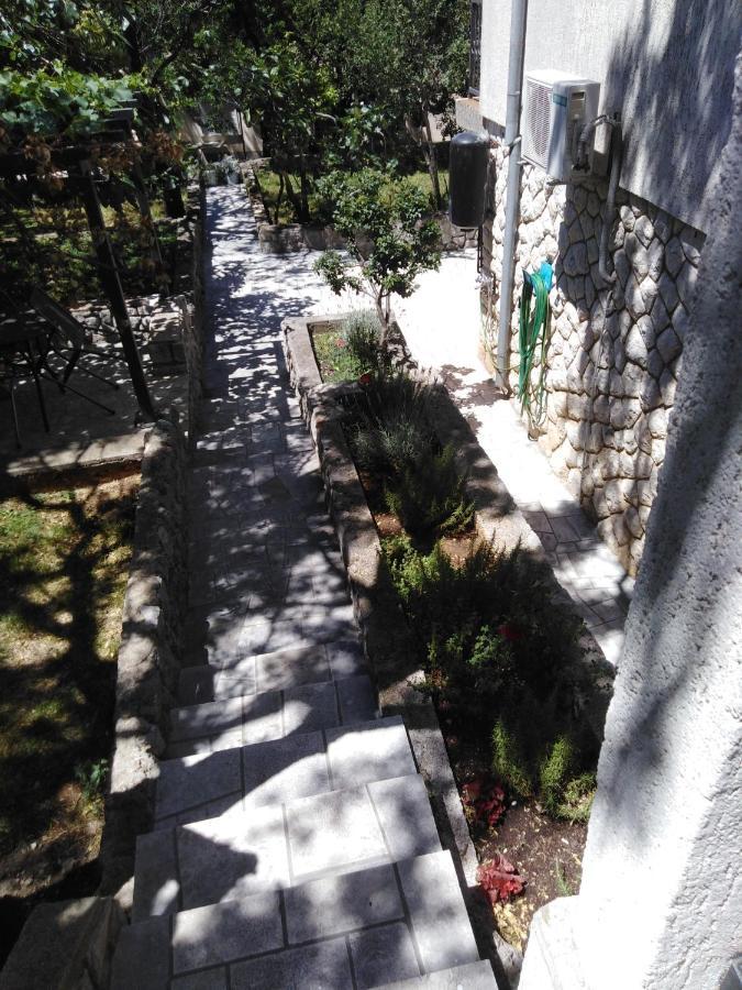 Apartman Mimi Klenovica Exterior foto